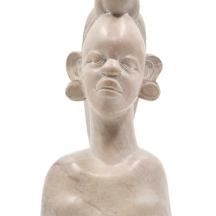 פסל אפריקני בדמות אשה (Bust)