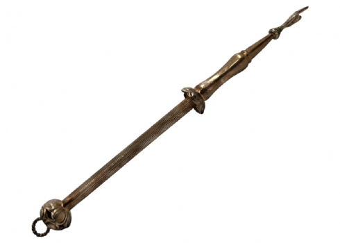 אצבע לספר תורה מתוצרת חברת 'הצורפים' (Hazorfim), עשויה כסף 'סטרלינג' (925), חתום