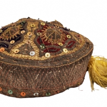 לאספני פרטי לבוש אתנוגרפי יהודי עתיק - כובע בוכרי יהודי עתיק, בן יותר ממאה שנה