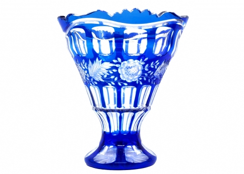 אגרטל קריסטל צ'כי ישן בצורת גביע, עשוי קריסטל מרובד בכחול על שקוף