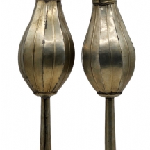 זוג רימונים ישראלים ישנים לספר תורה