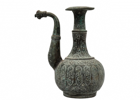 אפטבה איסלמי עתיק מתקופת האימפריה הספווית (Safavid Iran), עשוי נחושת מעוטרת