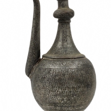 אפטבה איסלמי עתיק מתקופת האימפריה הספווית (Safavid Iran), עשוי נחושת מעוטרת