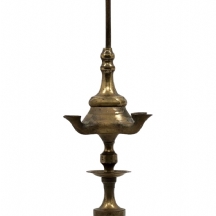 מנורת שמן איטלקית עתיקה מסוג 'לוסרנה' (Lucerna) -  עשויה פליז, סוף המאה ה-19