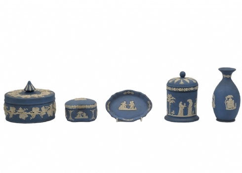 לוט של 5 כלי חרס אנגלים 'וודג'ווד' (Wedgwood)