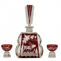 דקנטר בוהמי עתיק ויפה, בעל פקק תואם ו-4 כוסיות תואמות, עשוי זכוכית מרובבת