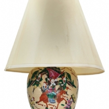 מנורת שולחן עשויה כד סיני עתיק, עשוי קרמיקה וברונזה