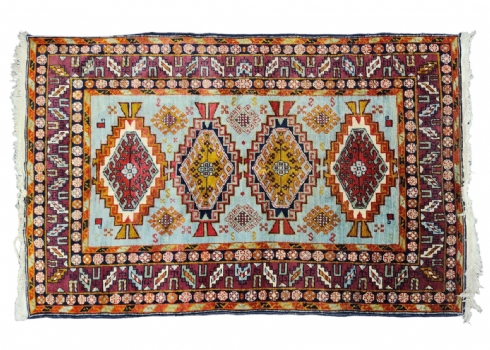 שטיח פרסי ישן ויפה, דוגמת קווקז, ככל הניראה מאזרבג׳אן, עשוי צמר על כותנה