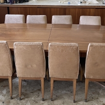 מערכת ריהוט לחדר אוכל הכוללת: שולחן + 10 כסאות, עשויים עץ