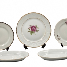 לוט של 5 כלי פורצלן ישנים, יצרנים שונים, מעוטרים, חתומים, קוטר הצלחת הגדולה: 24