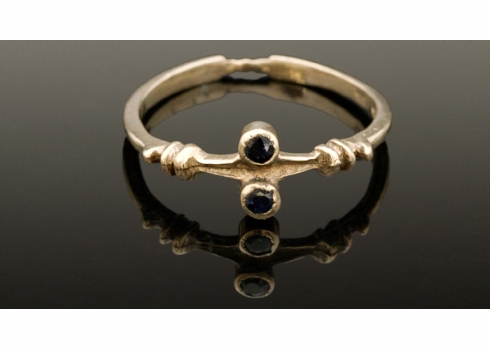 טבעת זהב משובצת ספירים   (2118)