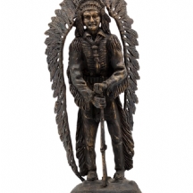 פסל ברונזה בסגנון קרל קאובה