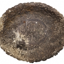 מגש כסף פרסי עתיק יפה ואיכותי במיוחד, עשוי כסף '840' (לא חתום אך טוהר הכסף נבדק)