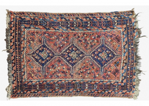 שטיח שיראז פרסי עתיק, ארוג בעבודת יד, בן כמאה שנה, במצב מאד משומש