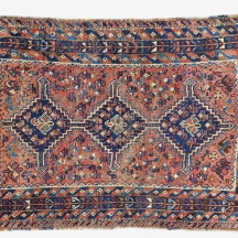 שטיח שיראז פרסי עתיק, ארוג בעבודת יד, בן כמאה שנה, במצב מאד משומש