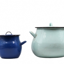 לוט של 2 סירי אמייל ישנים, מצב משומש (מצולם)