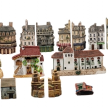 סט של 18 קישוטים שולחניים