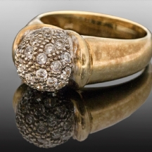 טבעת זהב מששובצת זירוקניה