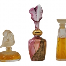 לוט של 3 בקבוקי בושם ישנים