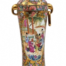 אגרטל פורצלן סיני דקורטיבי, משפחה ורודה, בסגנון סטסומה יפני