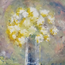 'פרחים לבנים בצנצנת זכוכית' - ציור שמן על נייר, חתום, אמן לא מזוהה