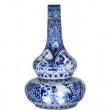 אגרטל סיני דקורטיבי ישן עשוי פורצלן, בצורת 'דלעת כפולה' (Double Guard), מעוטר