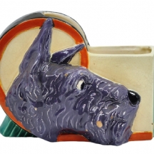 כד פרחים צ'כי אר דקו מתוצרת 'רויאל דקס' (Royal Dux), מעוצב כראש של כלב טרייר