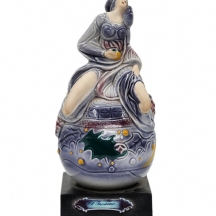 פסל פורצלן ספרדי מתוצרת 'Galos' הנקרא: 'El Invierno', צבוע בעבודת יד, חתום