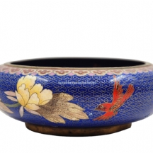 קערת קלואזונה (Cloisonne) סינית ישנה, עשויה נחושת מוזהבת ומעוטרת באמייל
