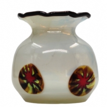 כד זכוכית סטודיו אמנותי, עשוי זכוכית אופל בעבודת ניפוח ידנית ומעוטר בדגם קנים