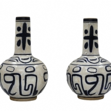 זוג אגרטלי קרמיקה דקורטיביים, לא חתומים