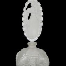 בקבוק בושם צ'כי מתקופת סגנון האר דקו, עשוי זכוכית