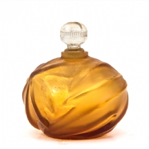 בקבוק לבושם מתוצרת לליק 'Lalique'