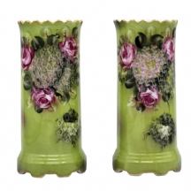 זוג אגרטלים עשויים פורצלן