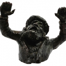 'רבי רוקד' - פסל ברונזה