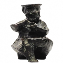 נחום גוטמן (Nachum Gutman) - 'איש שותה', פסל ברונזה