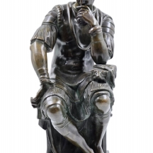 פסל ברונזה עתיק