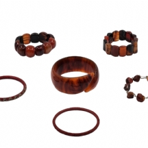 לוט צמידים ישנים