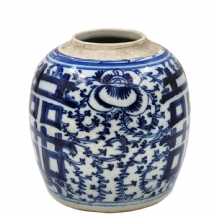 כד פורצלן סיני ישן (כד לג'ינג'ר), המכסה חסר, לא חתום, מעוטר בעבודת יד בכחול