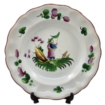 צלחת פאיינס צרפתית עתיקה, מעוטרת ציורי יד בסגנון צ'ינוואזורה (Chinoiserie style)