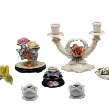 לוט של 9 קישוטי פורצלן וקרמיקה ישנים ושונים