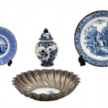 לוט של 4 חפצי נוי ישנים שונים עשויים חרס, פורצלן ומתכת
