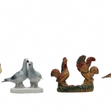 לוט של 4 חפצי נוי ישנים שונים עשויים פורצלן בדמות ציפורים, יצרנים ודגמים שונים