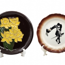 לוט של 2 צלחות קרמיקה וחרס ישנות