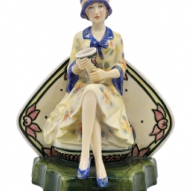 פסלון קרמיקה אנגלי