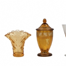 לאספני אר דקו - לוט של 4 חפצי קריסטל וזכוכית ענבר עתיקים שונים