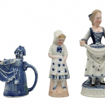 לוט של 3 פסלוני כחול לבן עשויים קרמיקה ופורצלן