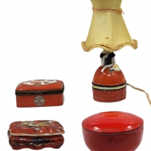 לוט של 4 חפצי קרמיקה ופורצלן שונים