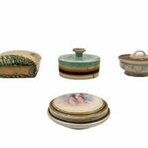 לוט של 4 קופסאות עשויות קרמיקה ופורצלן