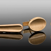 סט זהב לגבר הכולל סיכת עניבה וזוג חפתים